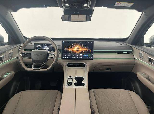 奇瑞聽勸了!換新車標,續航1300km,一看價格,還要啥比亞迪唐?