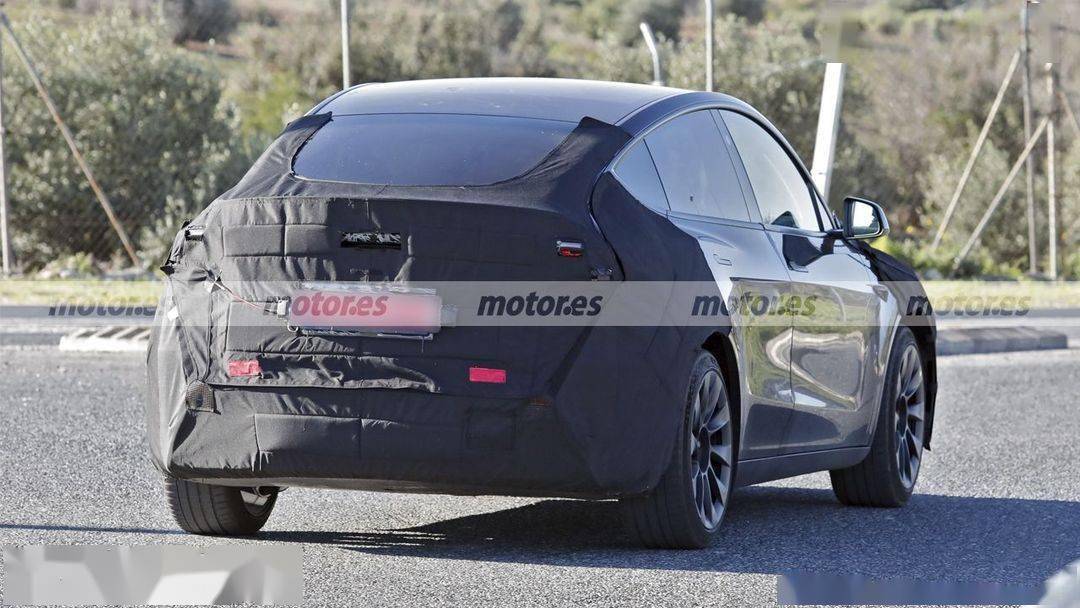 新款特斯拉Model Y測試諜照曝光,上海工廠加大產能