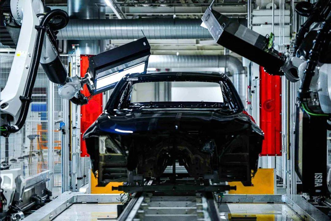 全新BMW X3在華晨寶馬沈陽工廠量產下線