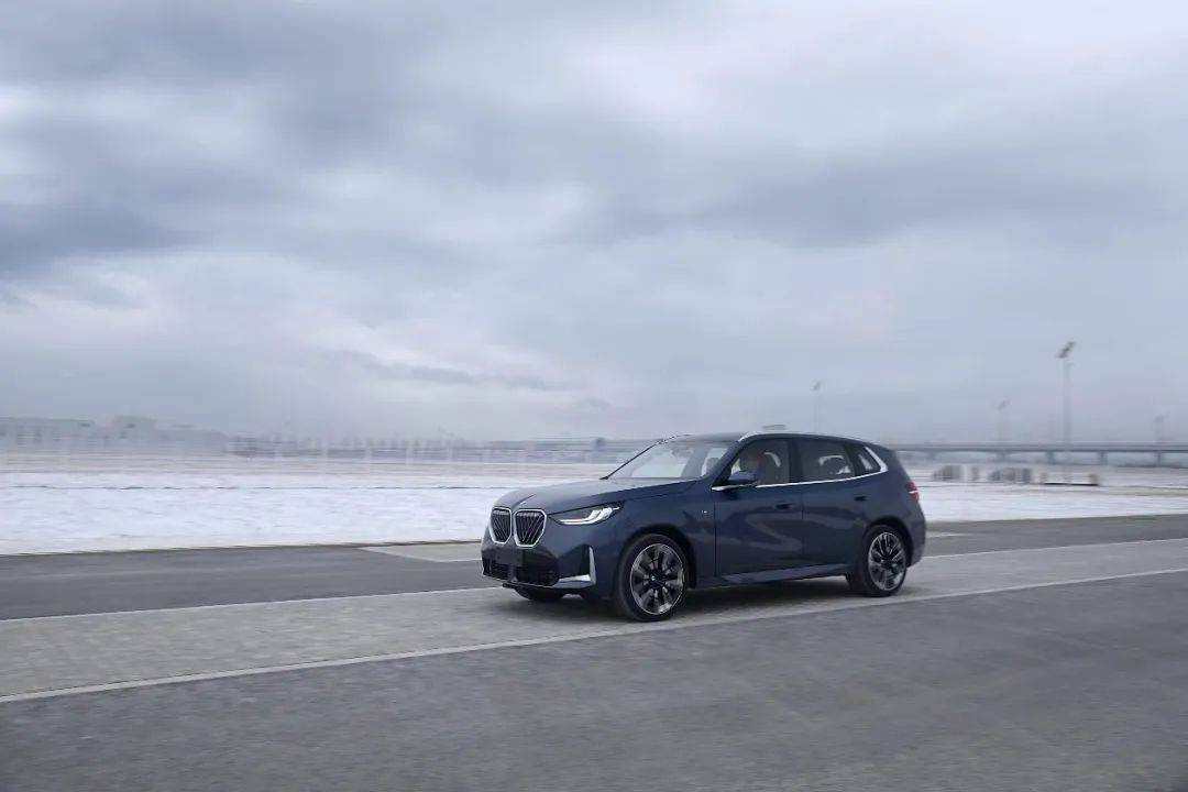 全新BMW X3在華晨寶馬沈陽工廠量產下線