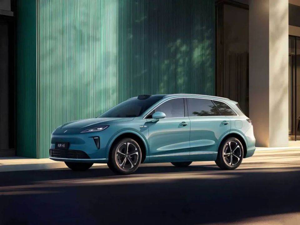 余承東開心了,鴻蒙智行入門車型尚界H5