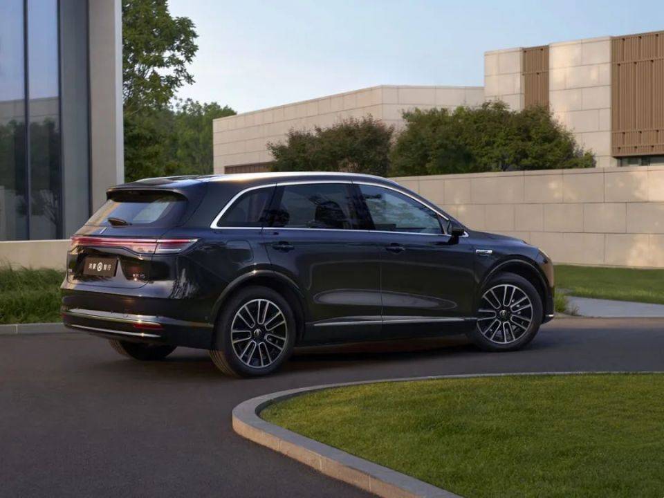 余承東開心了,鴻蒙智行入門車型尚界H5