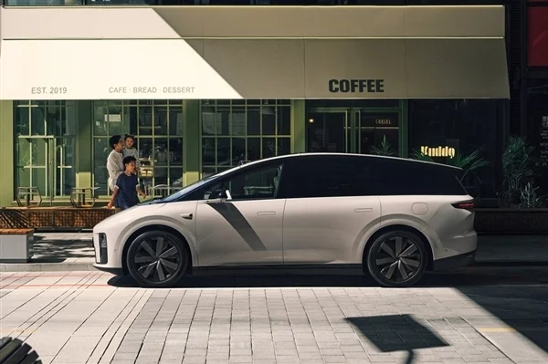 油車最大優勢沒了,理想i8充電有多猛:實測10分鐘補500公里 油車最大優勢沒了!理想i8充電有多猛:實測10分鐘補500公里