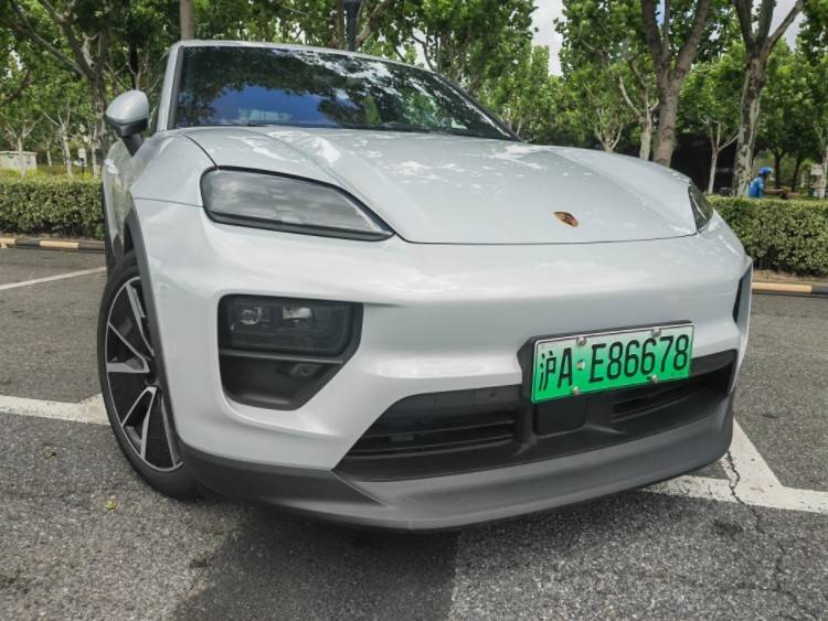 邁入電動時代 體驗全新純電Macan4