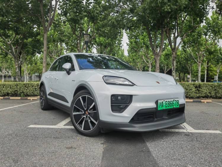 邁入電動時代 體驗全新純電Macan4