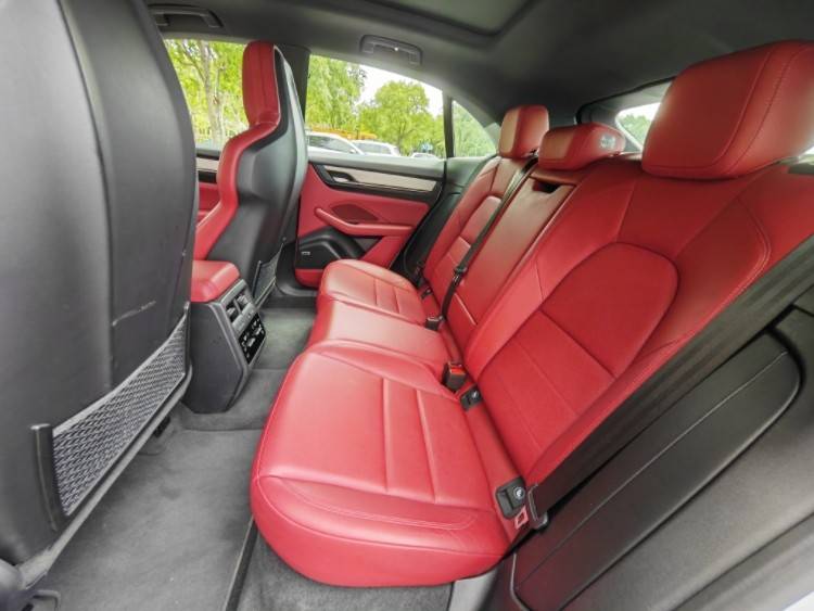 邁入電動時代 體驗全新純電Macan4