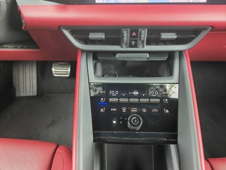 邁入電動時代 體驗全新純電Macan4