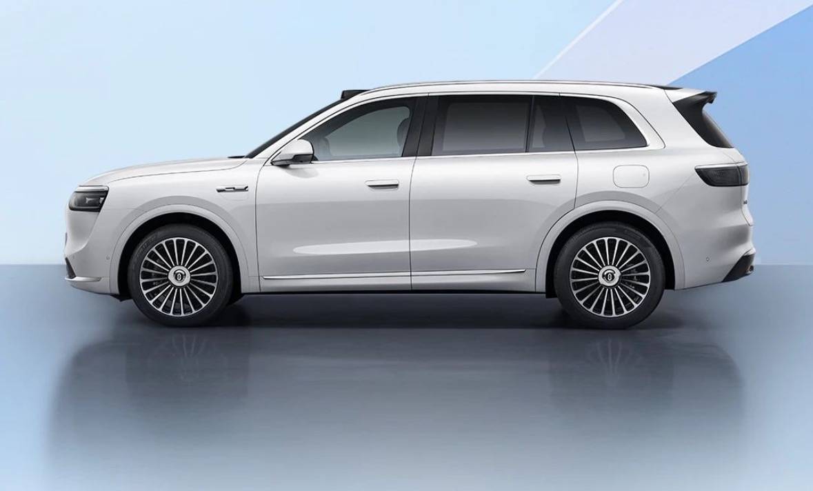 一場圍繞未來家庭出行純電六座SUV汽車大空間是第一剛需,第三排是關鍵