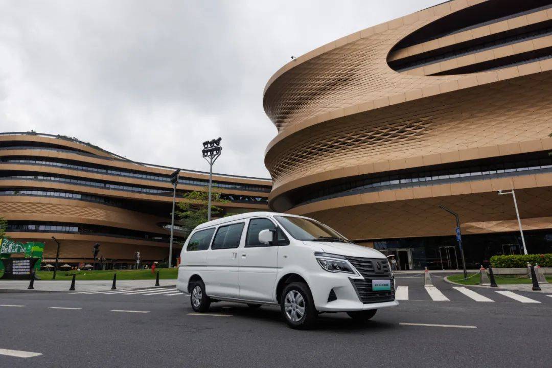 東風(fēng)風(fēng)行的“御風(fēng)”之道