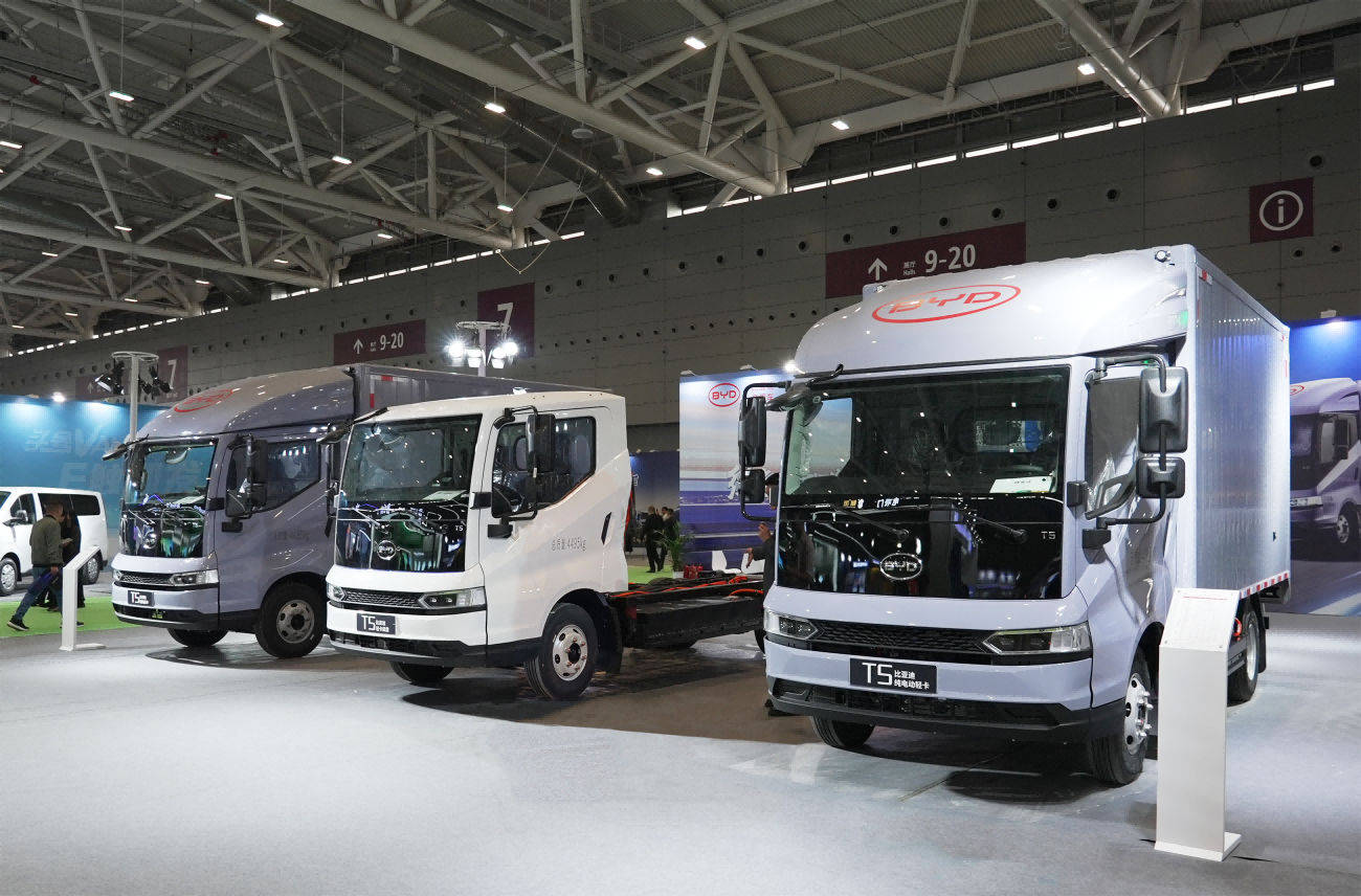 2025年輕卡年中榜:江淮進入前三 長安/東風“掉隊” 遠程領跑新能源