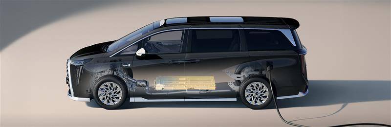 搭鴻蒙座艙與零下6度冰箱,售價32.99萬的傳祺向往M8新版本還有機會嗎?