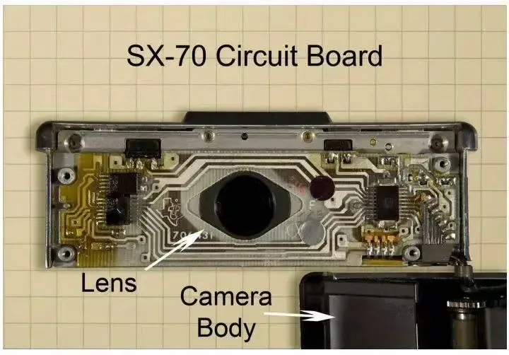 寶麗來是一座里程碑,智能手機則是另一座 涉及到電路,維修就是難事兒