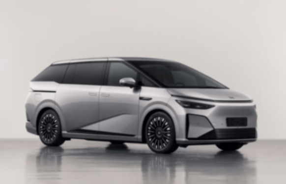 小鵬中大型增程SUV,純電續航430km,打理想?