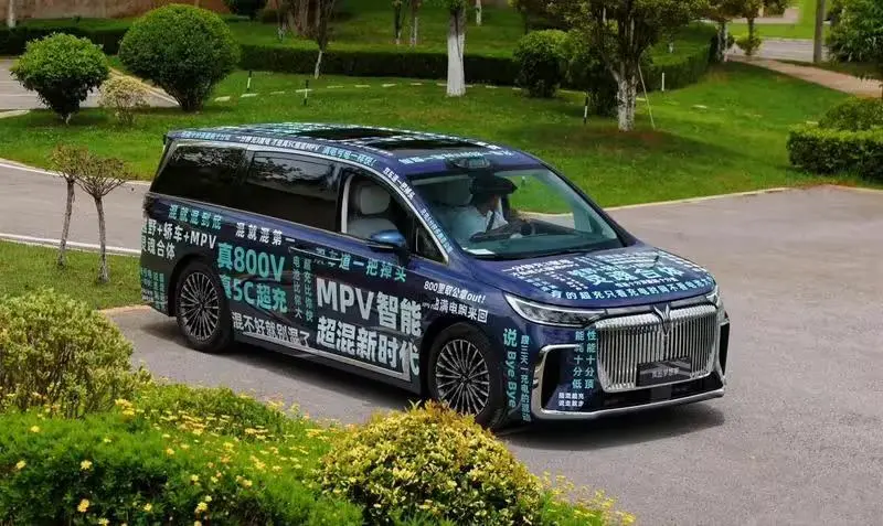 2026款嵐圖夢想家偽裝車“諜照”公布:搭800V高壓平臺 支持5C超充技術