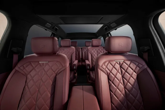 蔚來全新ES8內飾公布:所有可接觸部位均為軟包 采用ET9同款座艙布局 蔚來全新ES8內飾公布:所有可接觸部位均為軟包 采用ET9同款座艙布局