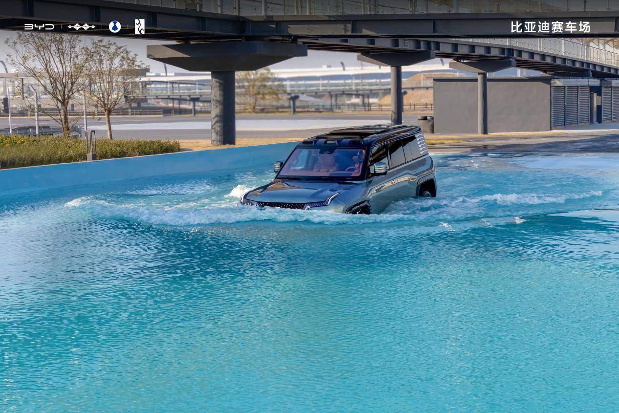 比亞迪全地形賽車場開業(yè),以 “全民賽道” 解鎖駕控樂趣新可能