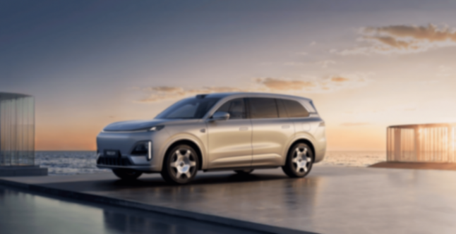 深藍(lán)S09對比領(lǐng)克900,誰才是最符合“精智消費(fèi)”的大六座SUV?