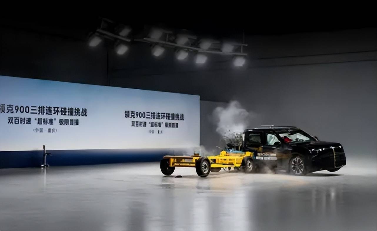 深藍(lán)S09對比領(lǐng)克900,誰才是最符合“精智消費(fèi)”的大六座SUV?