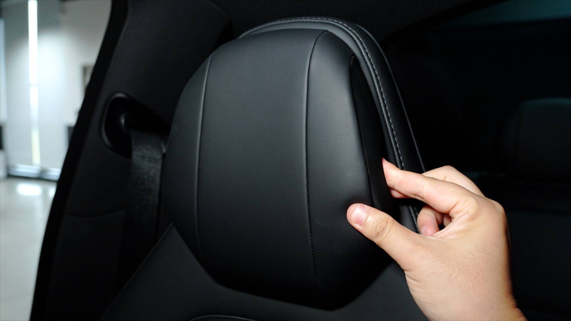 靜態體驗特斯拉Model YL:三排空間不磨人,33.9萬注定爆單