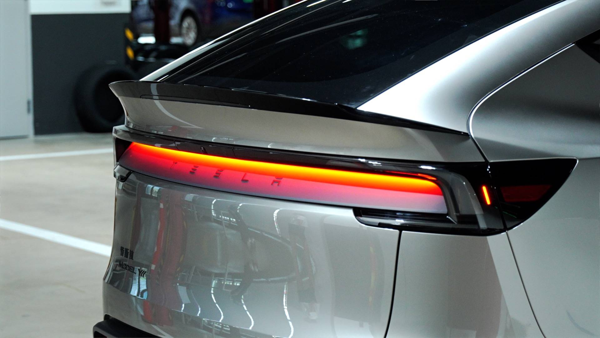 靜態體驗特斯拉Model YL:三排空間不磨人,33.9萬注定爆單