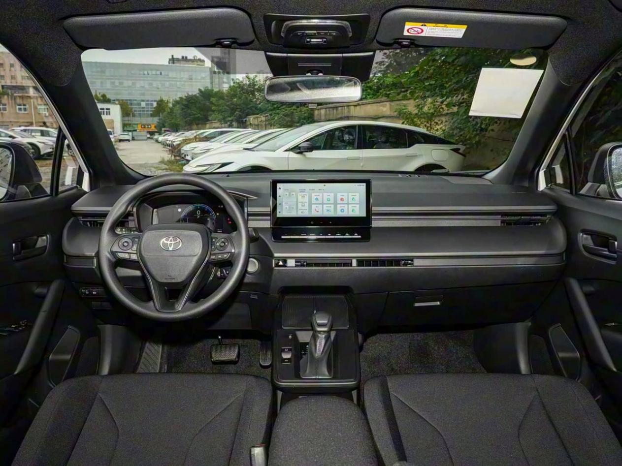 新款卡羅拉銳放將于明日上市!網友:價格合適都好說