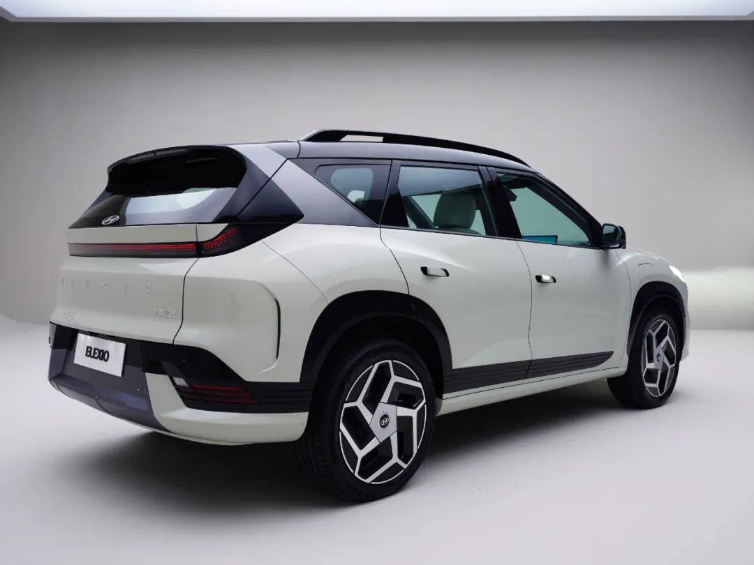 14.98萬,722km續航!合資電車終于發力了?