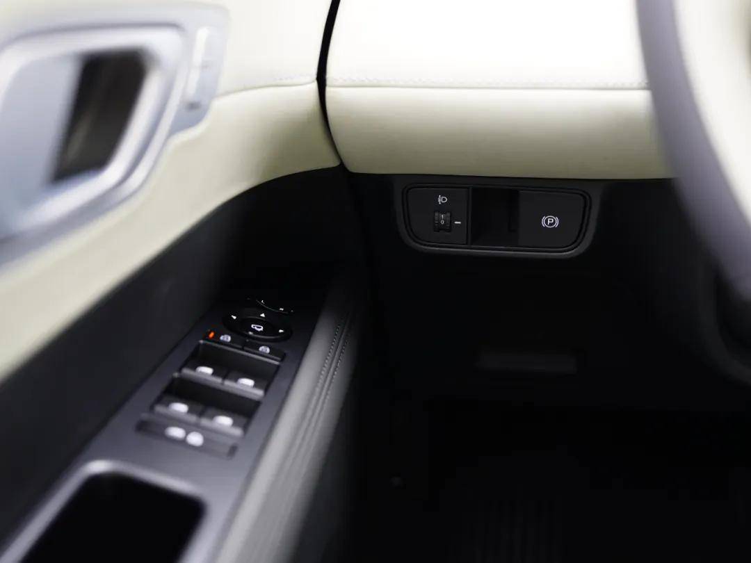 14.98萬,722km續航!合資電車終于發力了?