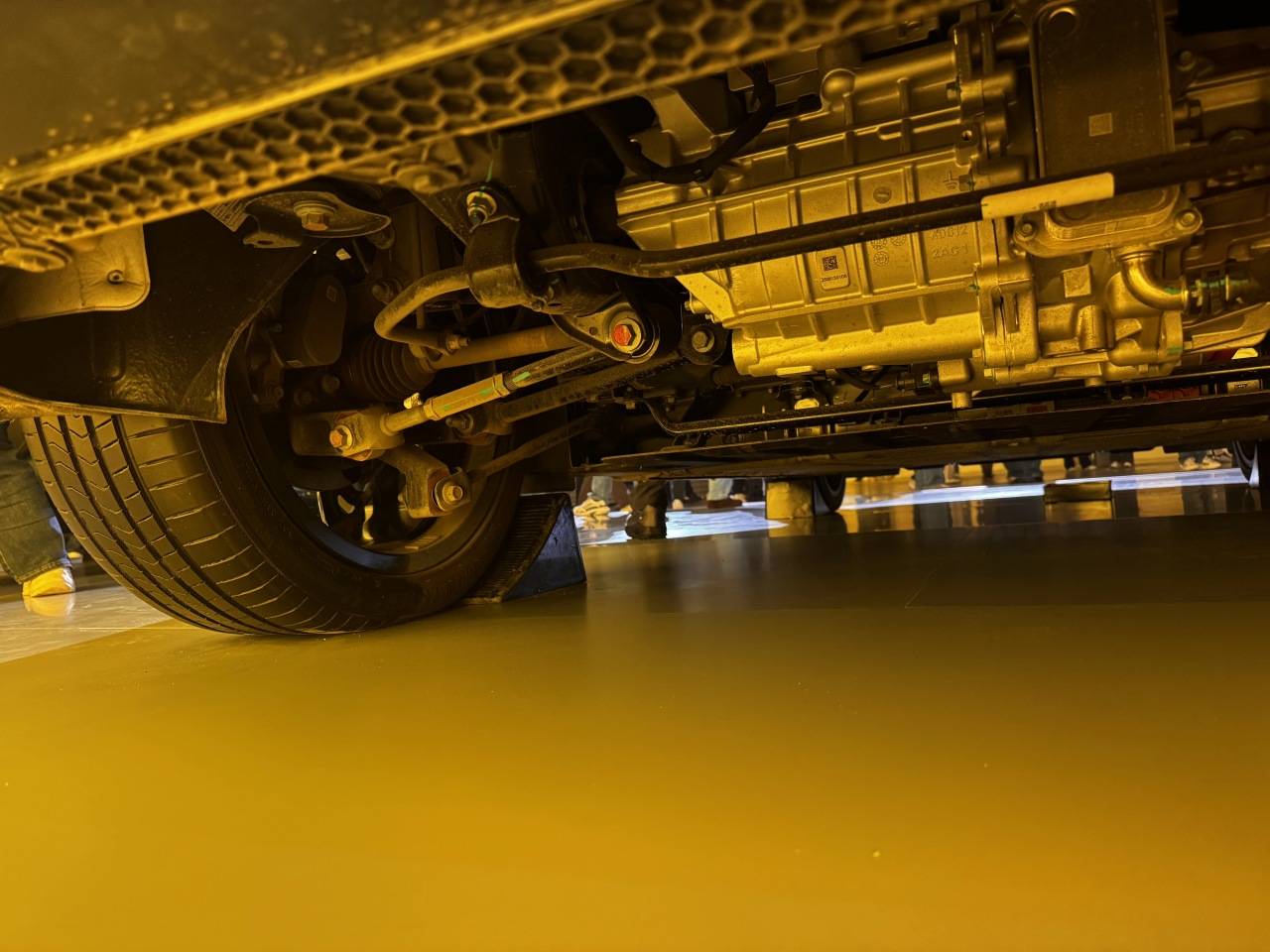 零跑Lafa5,電動(dòng)時(shí)代的高爾夫