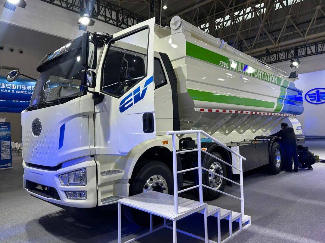 2025武漢車展超50輛展車搶先看!新老勢力同臺誰更強?