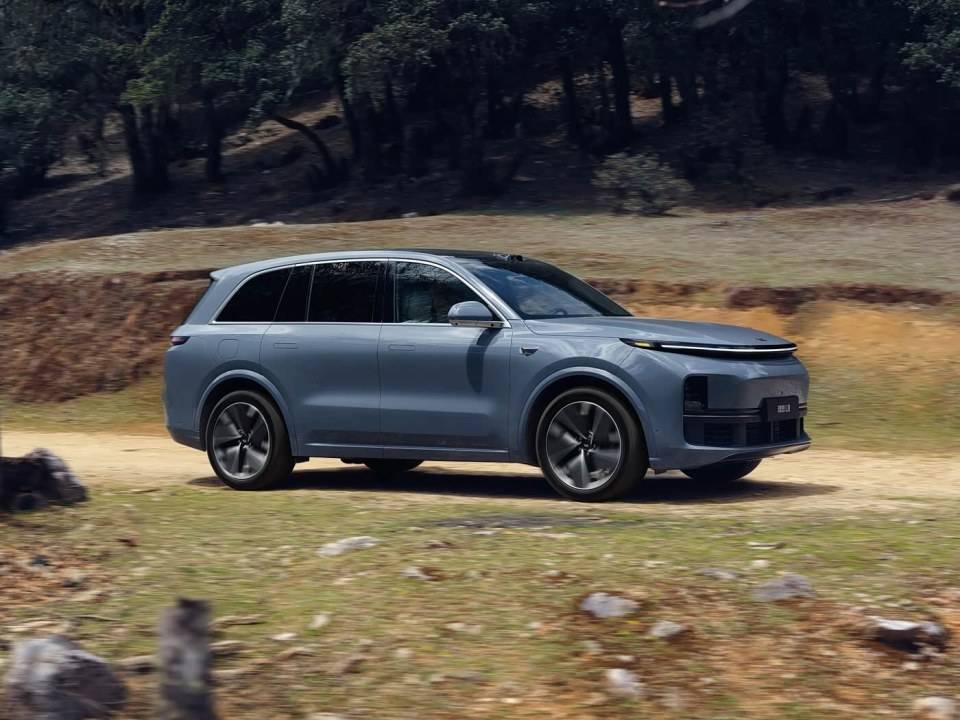 兩個月兩款車,車企節奏全被打亂了,高端車或再無“多擋插混”