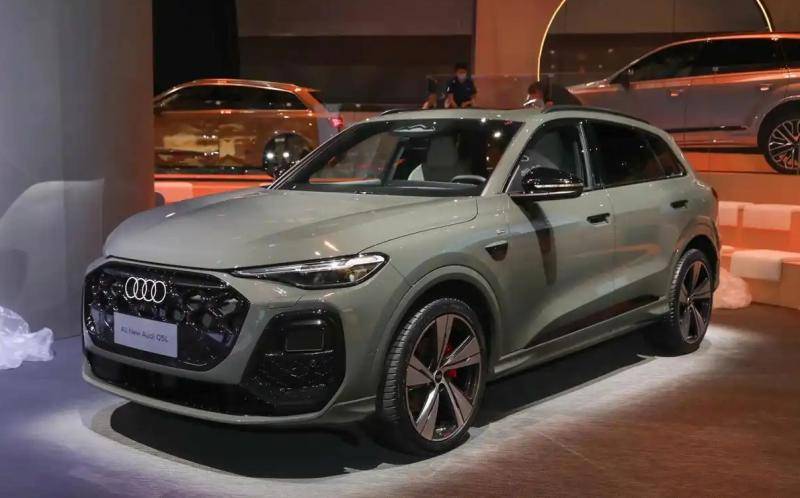 全新2.0T引擎+華為智駕,全新一代奧迪Q5L下月上市