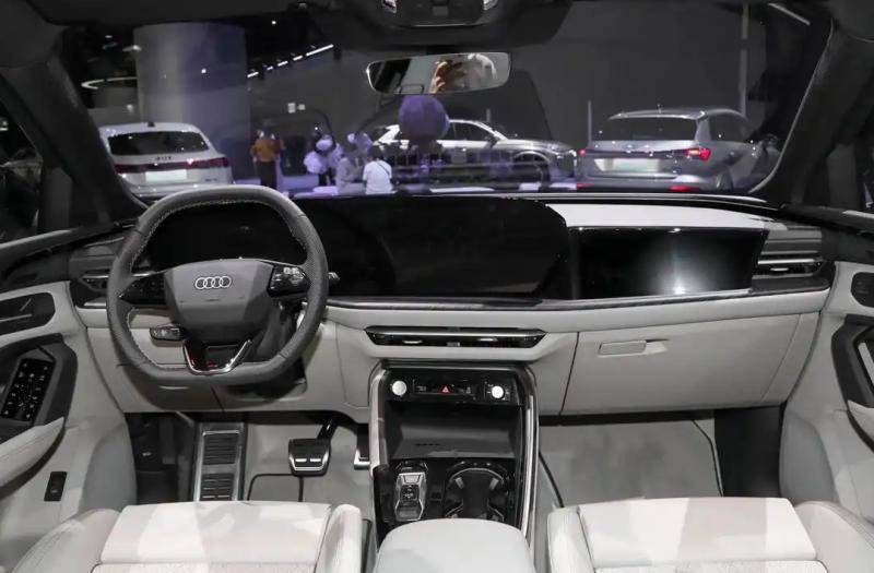 全新2.0T引擎+華為智駕,全新一代奧迪Q5L下月上市