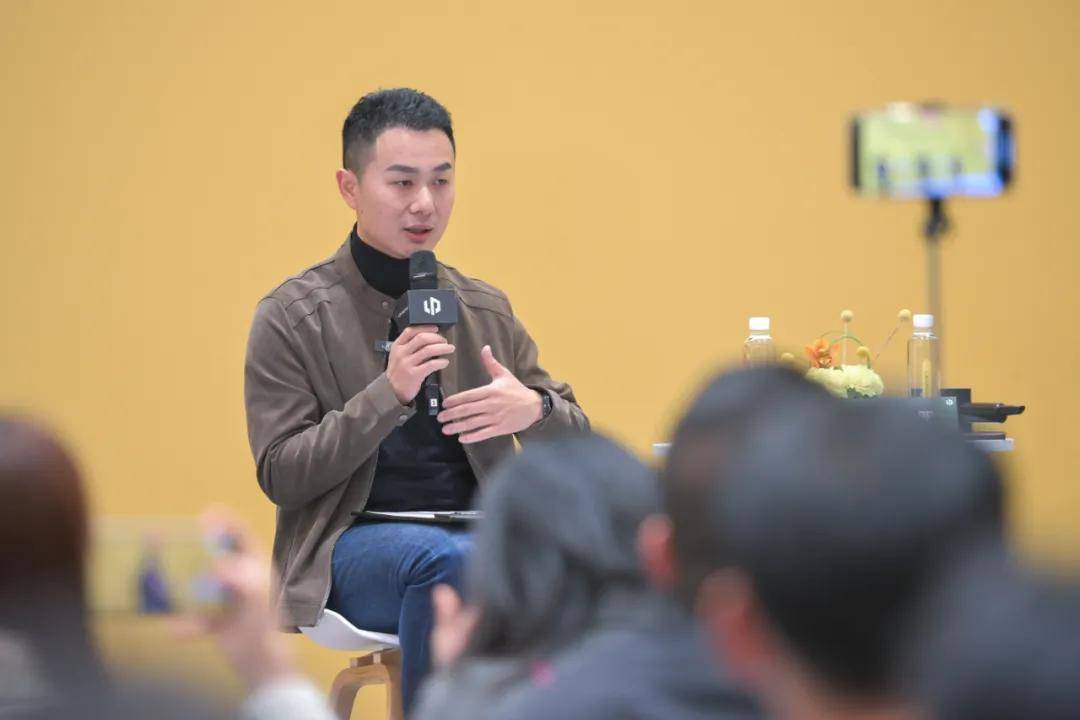 在Lafa5上市窗口,朱江明開始總結零跑的10年