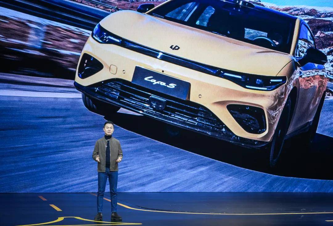 在Lafa5上市窗口,朱江明開始總結零跑的10年