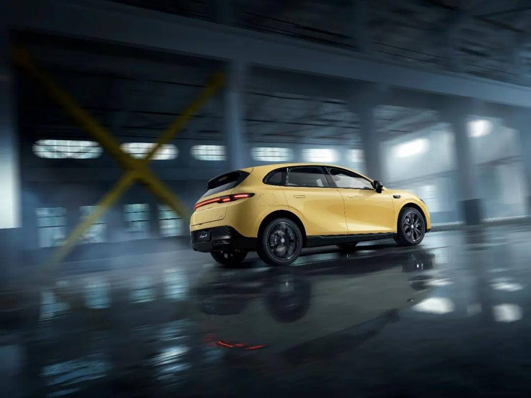 在Lafa5上市窗口,朱江明開始總結零跑的10年