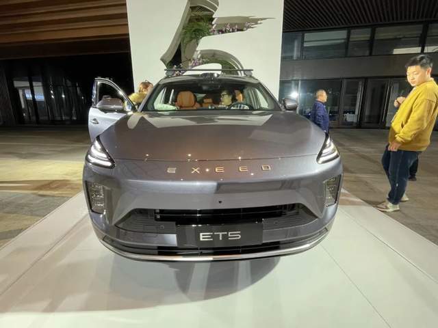 置換價13.49萬元起,星途ET5:飛魚底盤+獵鷹700,沖不沖?